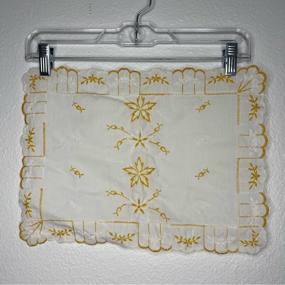 Vintage Yellow Floral‎ Embroidered Doily - Tea Tray Cloth - Placemat